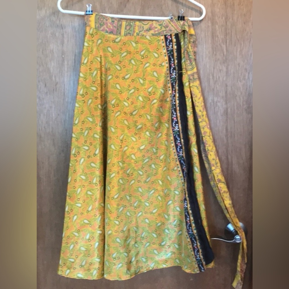 Jedzebel Silk Sari Magic Skirt Wrap - Picture 14 of 16